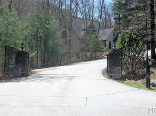 381 Deer Run Rd, Sapphire, NC 28774