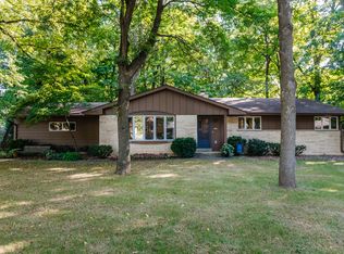 16300 Fernwood Ln, Brookfield, WI 53005