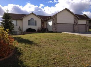 505 Enchantment Rd, Rapid City, SD 57701