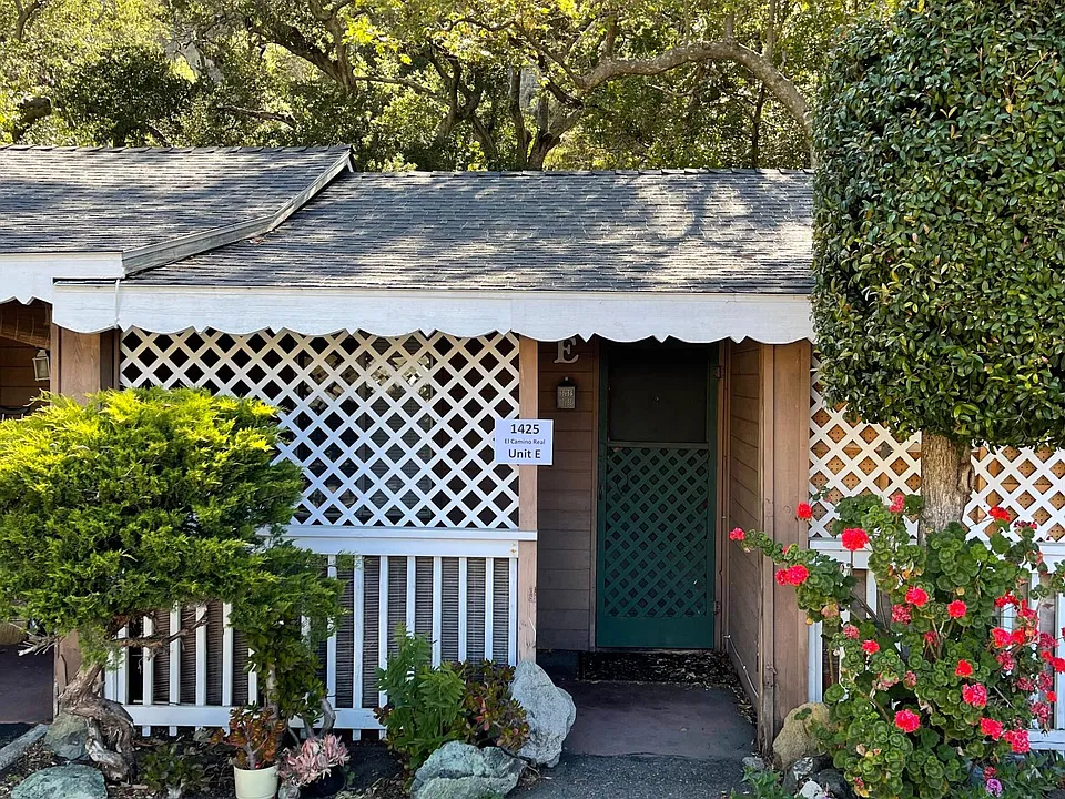1425 El Camino Real Pl #E