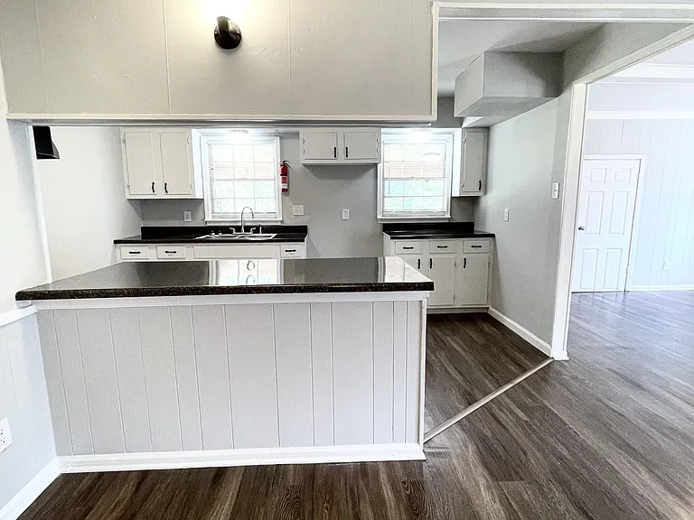 1314 Randall Dr — Photo 5