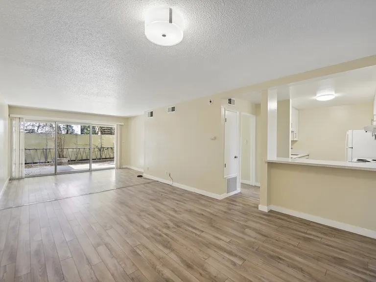 1406 Henry Street — Photo 34