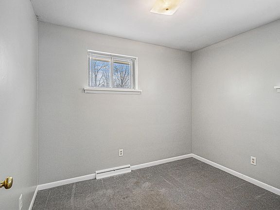 4th image of 8524 Newhouse St