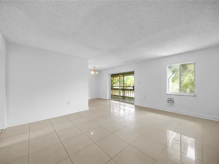 4709 S Texas Ave #4709D — Photo 10
