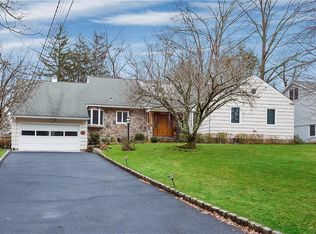 11 Tamarac Trl, Harrison, NY 10528