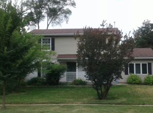 1781 Taft Ave, Rolling Meadows, IL 60008