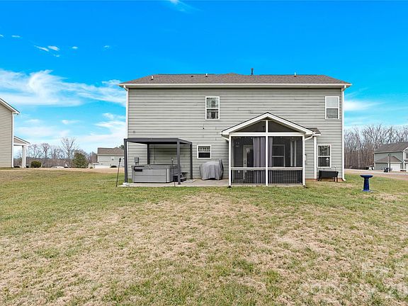 4th image of 152 Autumn Mist Rd