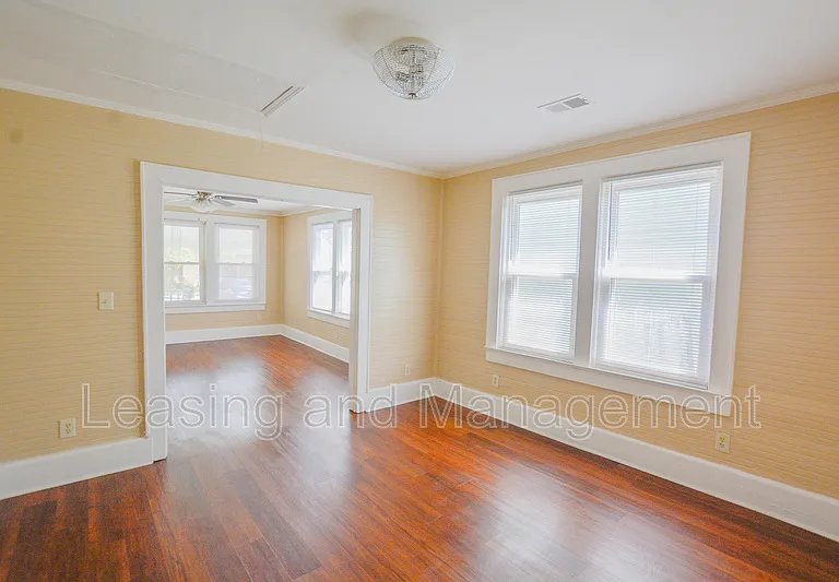 2041 Groveland Ave — Photo 6