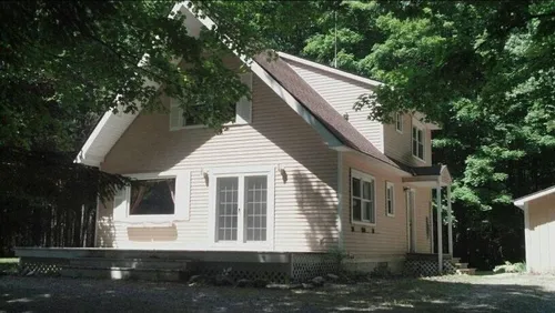 8129 Ferry Rd Photo 1