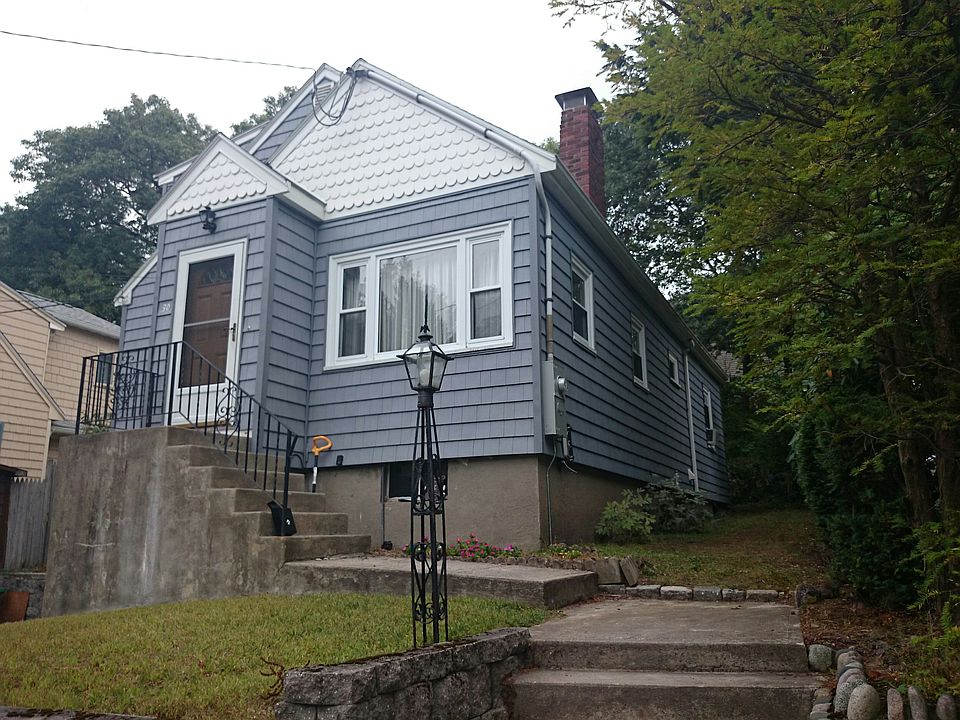 2nd image of 36 New Haven St