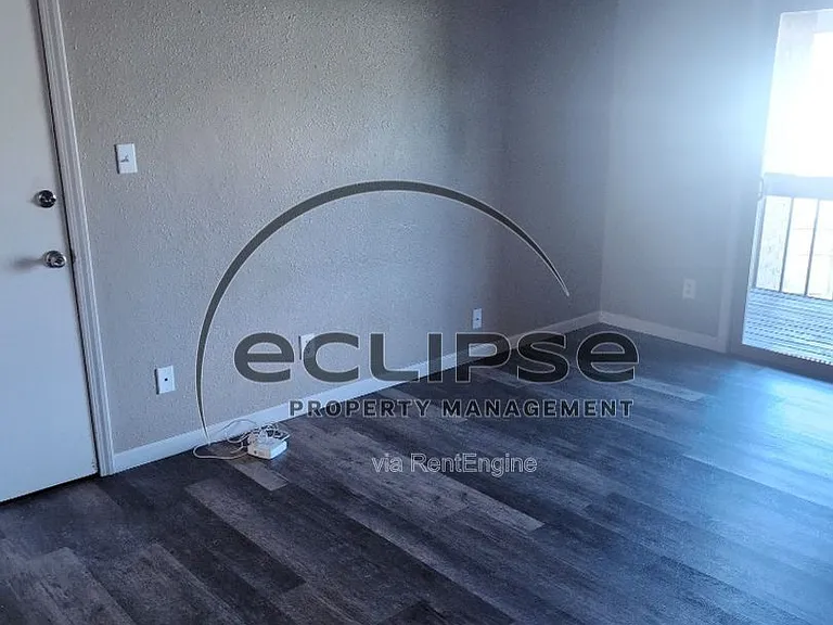 522 Bell Ct #A6 — Photo 2
