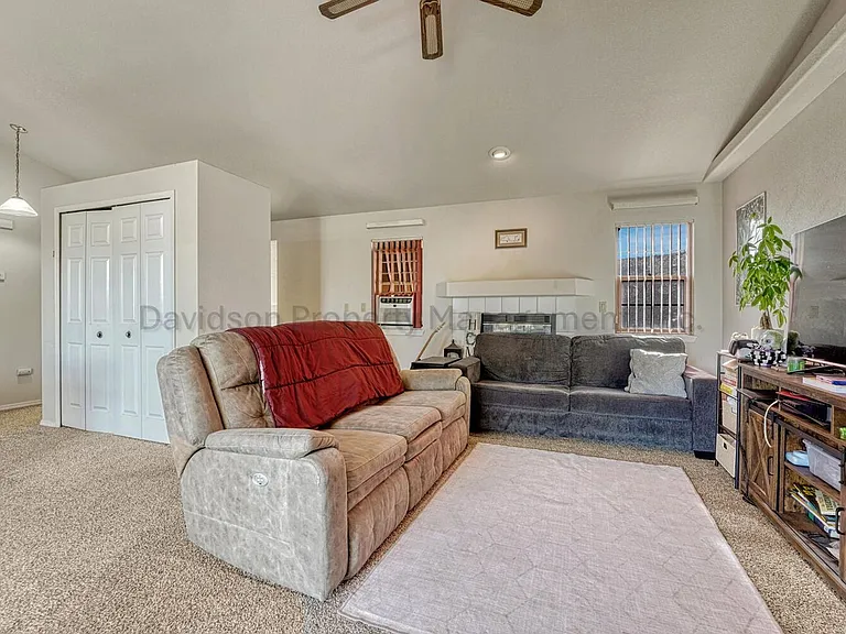 1524 Shane Cir — Photo 3
