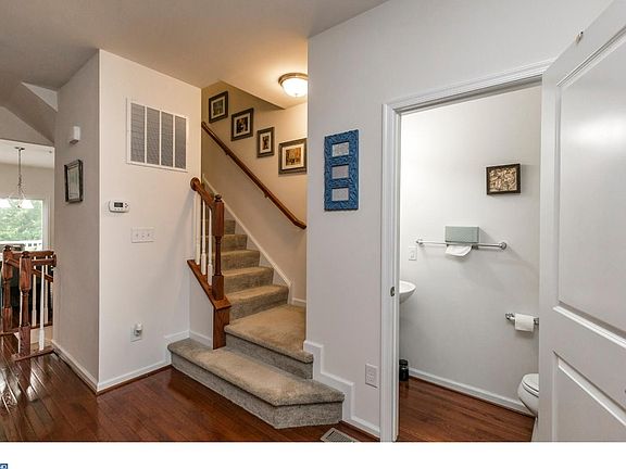 5th image of 1874 Thistle Ct