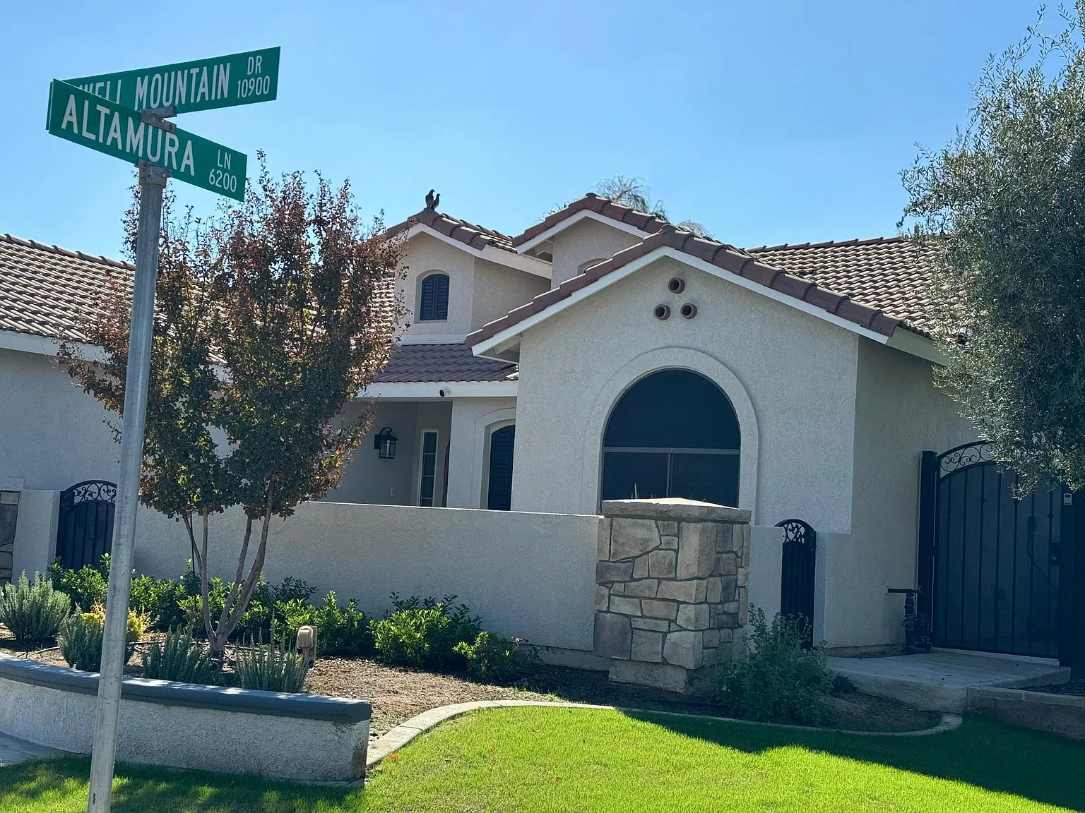 Howell Mountain Dr, Bakersfield — Photo 4