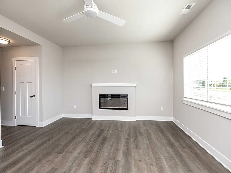 James Point Luxury Townhomes — Photo 5