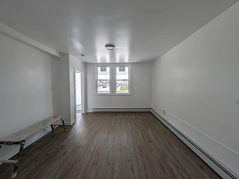 803 N Indiana Ave — Photo 10