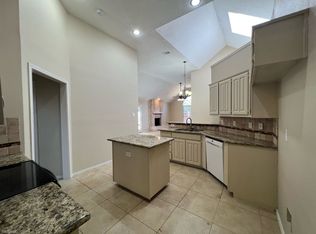 927 Golden Grove Dr, Lewisville, TX 75067