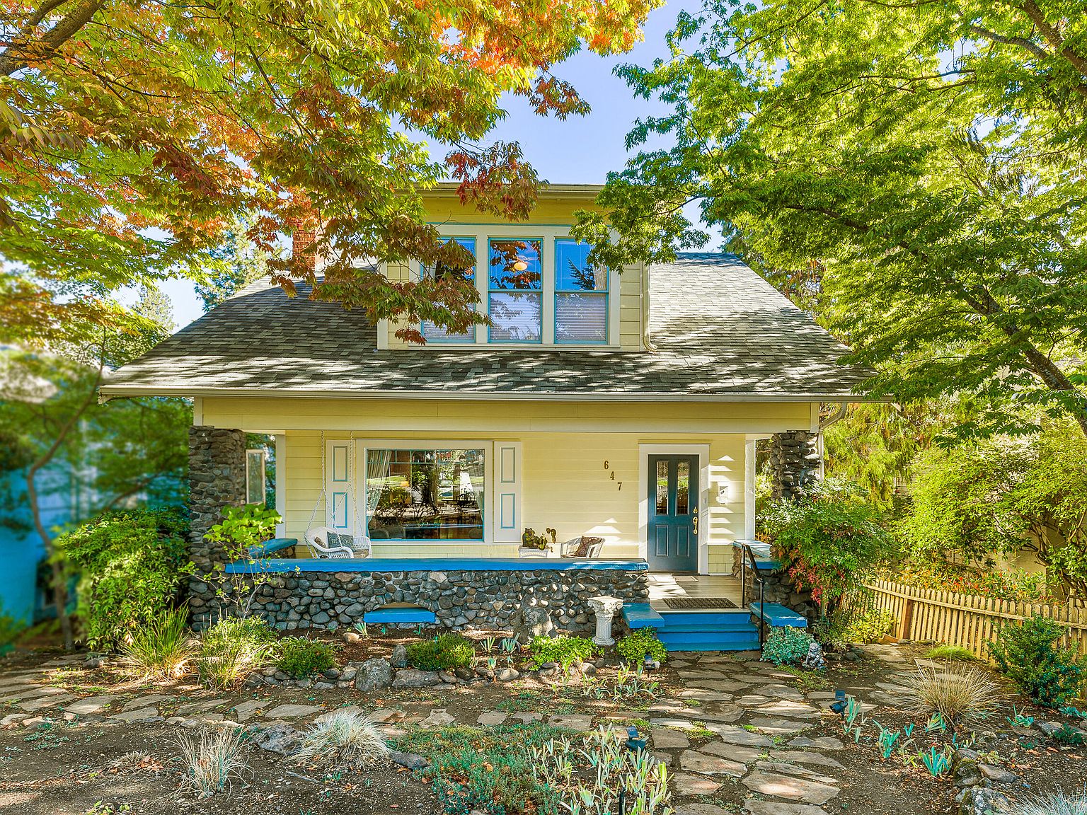 647 Siskiyou Blvd, Ashland, OR 97520 Zillow