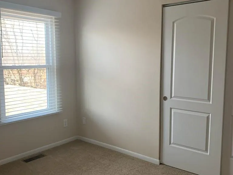 3226 Charter Oak Rd — Photo 8