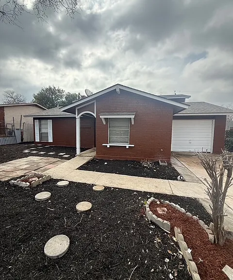5318 Costa Mesa St — Photo 1