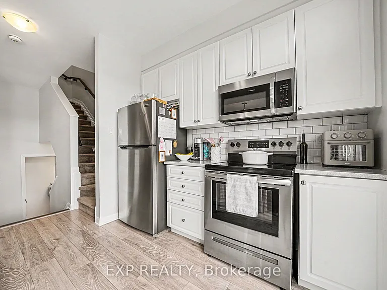 108 Teelin Cir — Photo 15