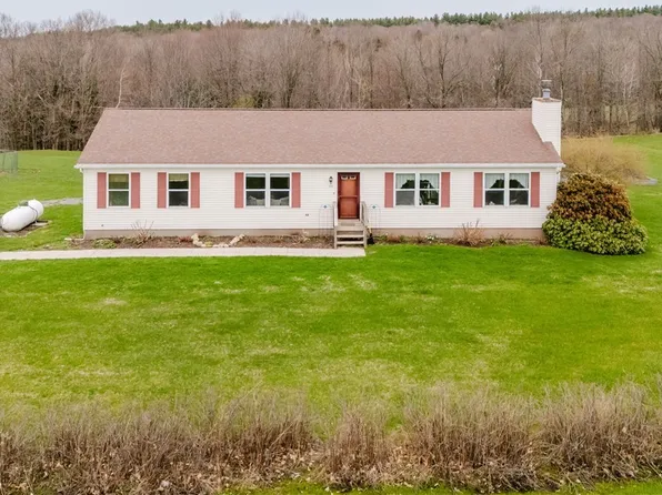 818 N Church Rd, Lacona, NY 13083