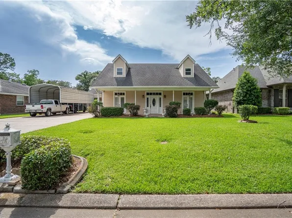 119 Gondrella Dr, Belle Chasse, LA 70037