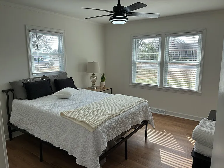 304 Pine Knoll Dr — Photo 9