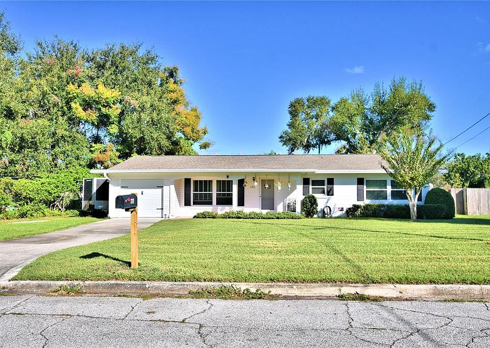 1st image of 1311 AVENUE A SE