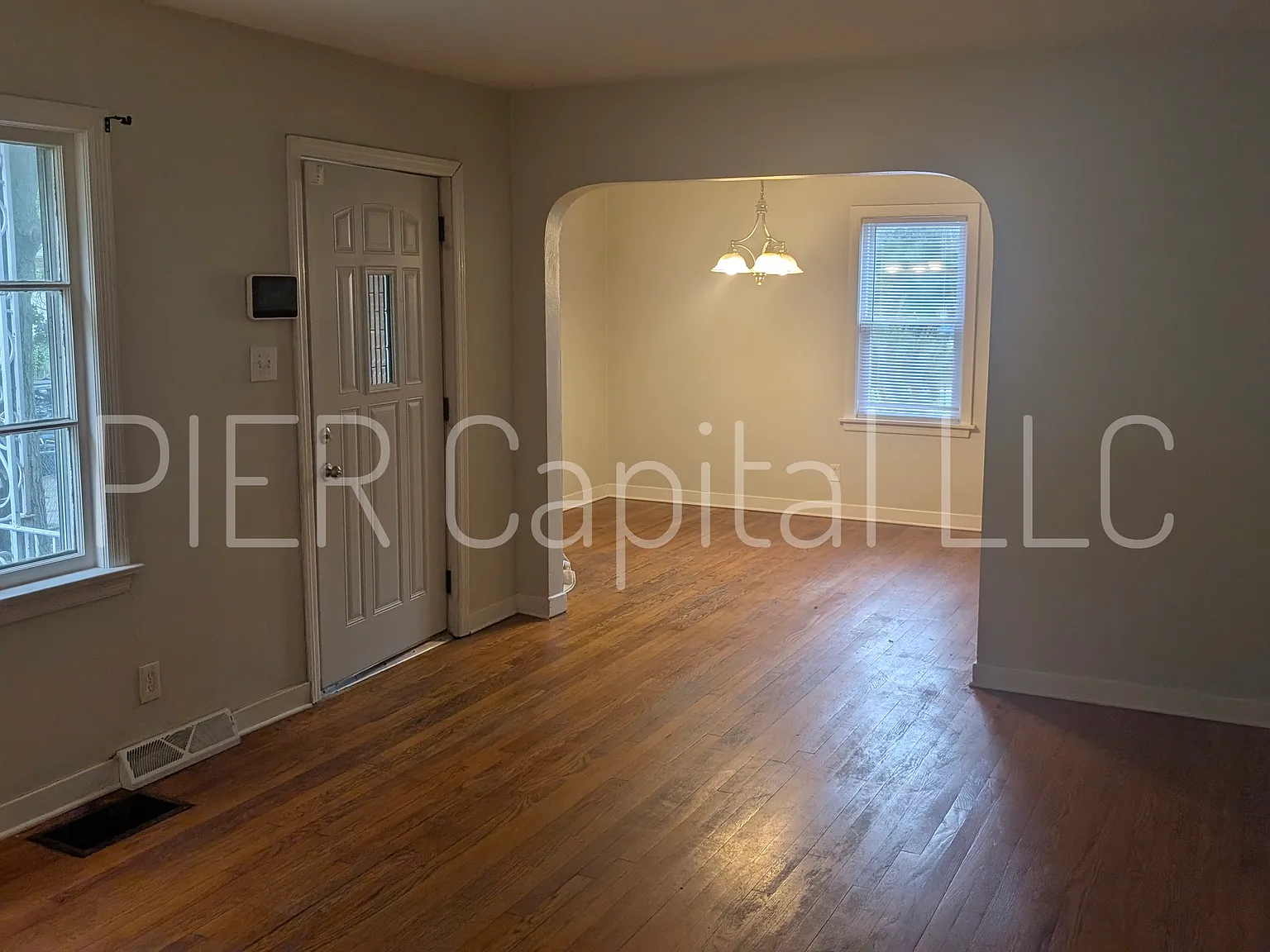 3 bed, 1044 sqft, $1,695 — Photo 3