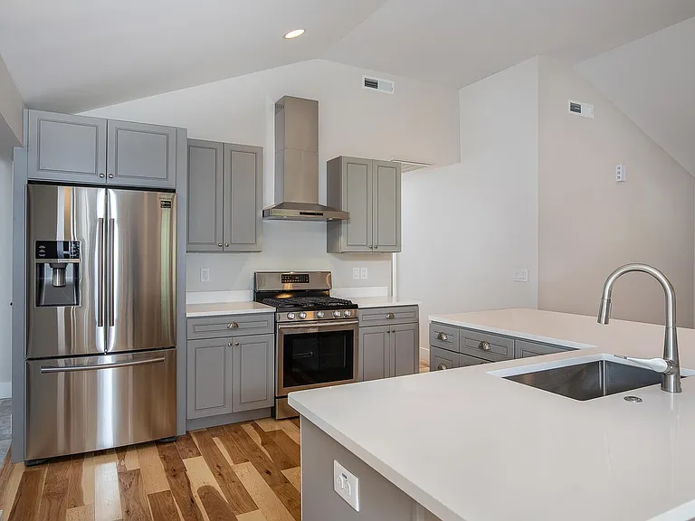 70 Forest Hill Dr — Photo 10
