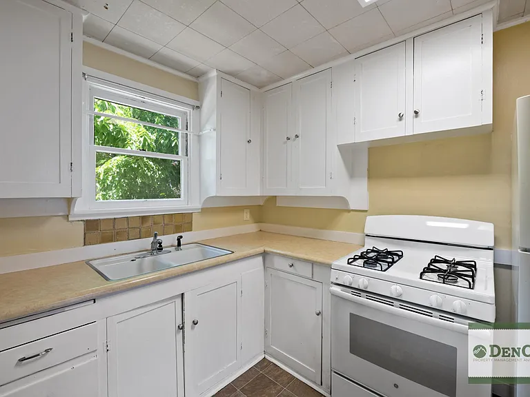 2251 S Williams St — Photo 14
