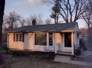 61 Plumtree Cir, Springfield, MA 01118