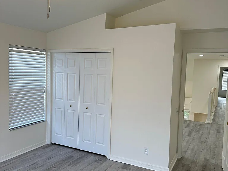 3303 Covered Bridge Dr E — Photo 17