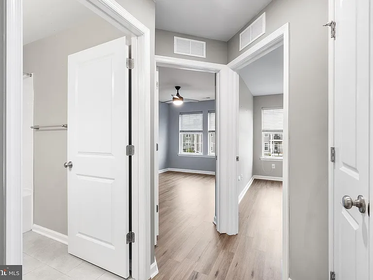 62 Rome Way — Photo 19