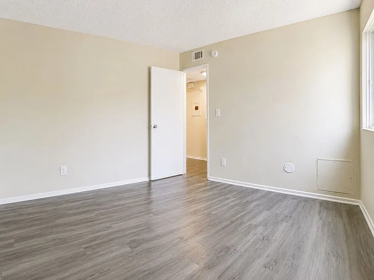 18100 Roscoe Blvd Northridge, CA 91325 — Photo 60