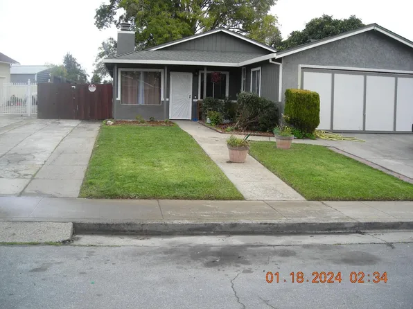 109 Whitney Dr, Freedom, CA 95019