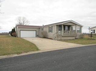 464 Meadowlark Cir, Sandwich, IL 60548