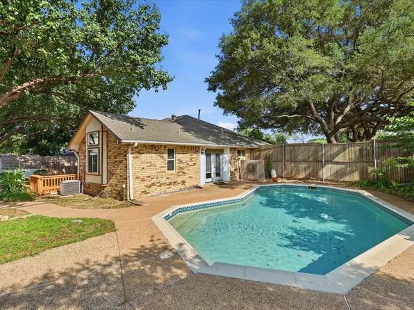 1824 Chatham Dr, Flower Mound, TX 75028
