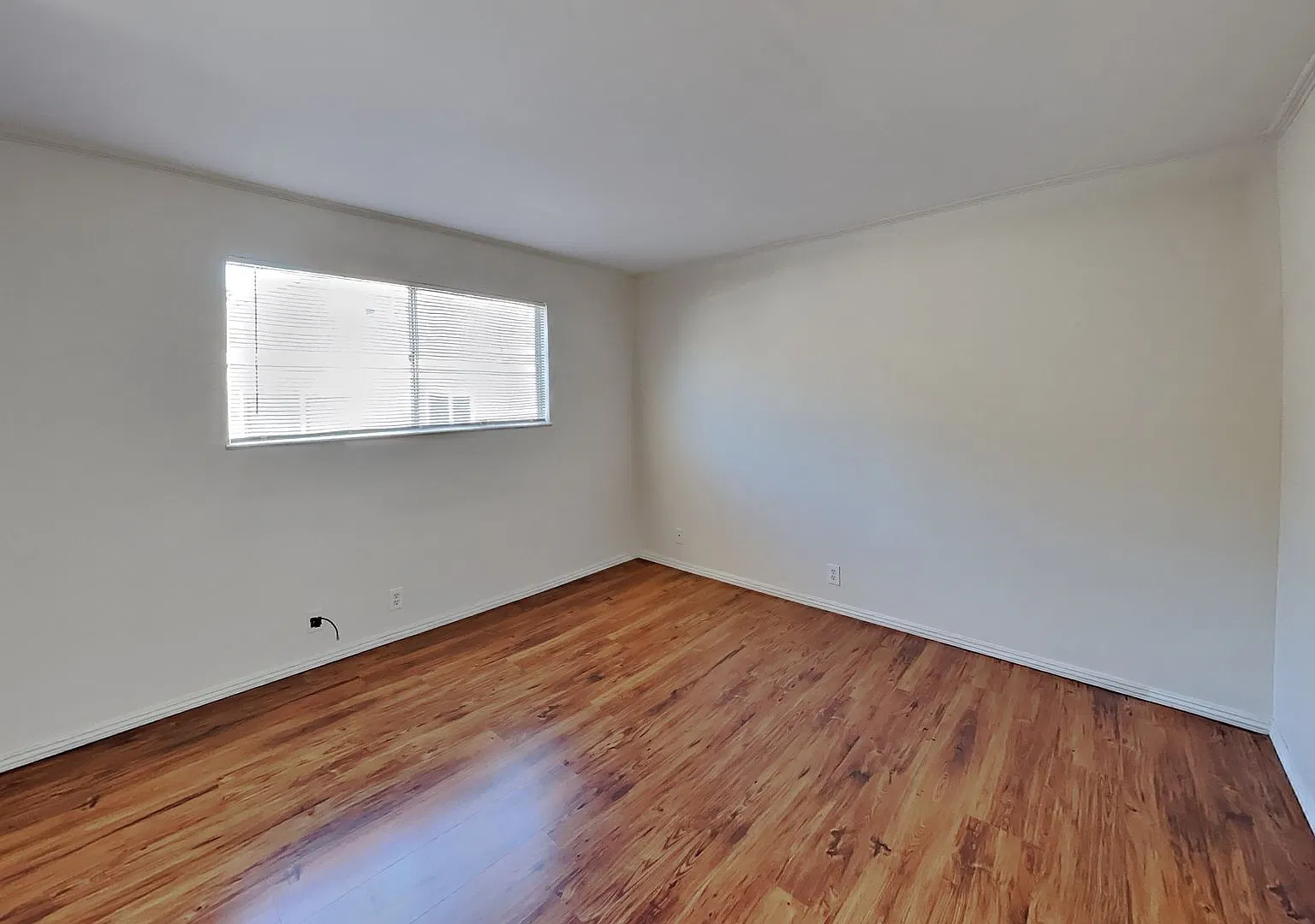 Walnut Creek 1/1 Condo Available Now! — Photo 3