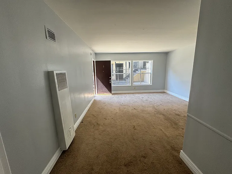 1947 S Shenandoah St #5 — Photo 3