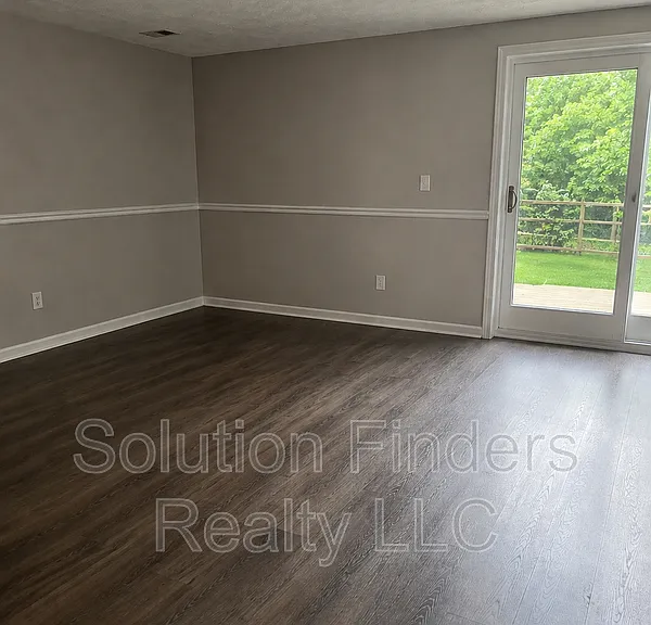 3419 Clairborne Way — Photo 22