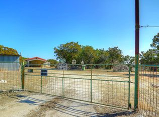 270 Sanders Way, Center Point, TX 78010