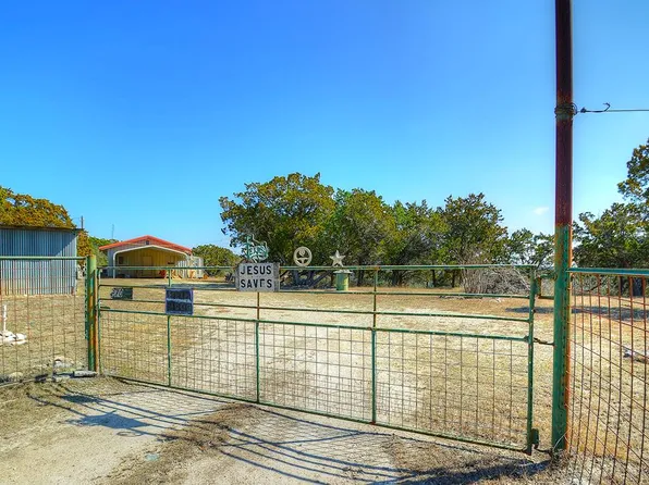 270 Sanders Way, Center Point, TX 78010