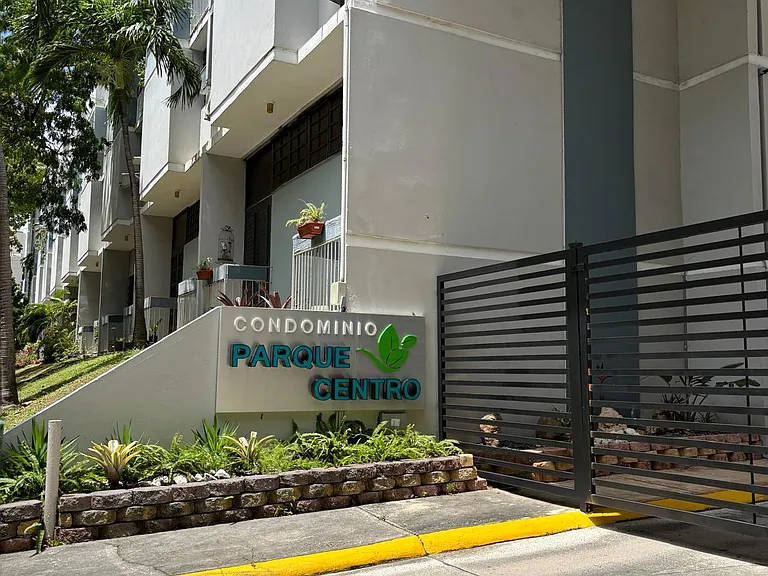 170 Avenue Arterial Hostos F1cond Parque Ctr — Photo 1
