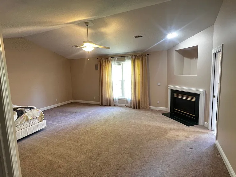 2708 Bayhill Dr — Photo 9