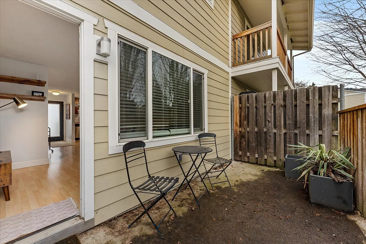 JONE01: 1706 Avalon Drive #22 - 1 — Photo 2