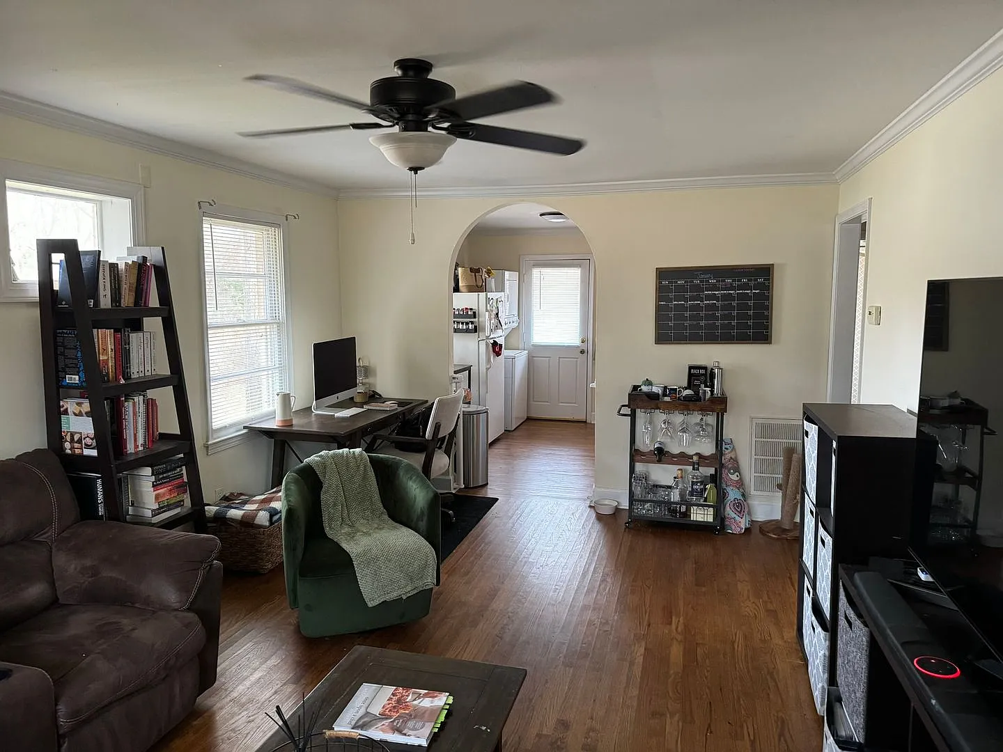 Cute and Quiet West Side Duplex! — Photo 4