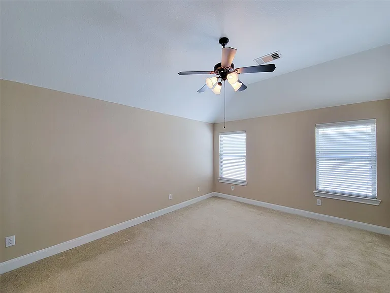 50 W Montfair Blvd — Photo 32