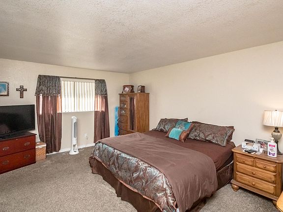 4th image of 3360 Saratoga Ave